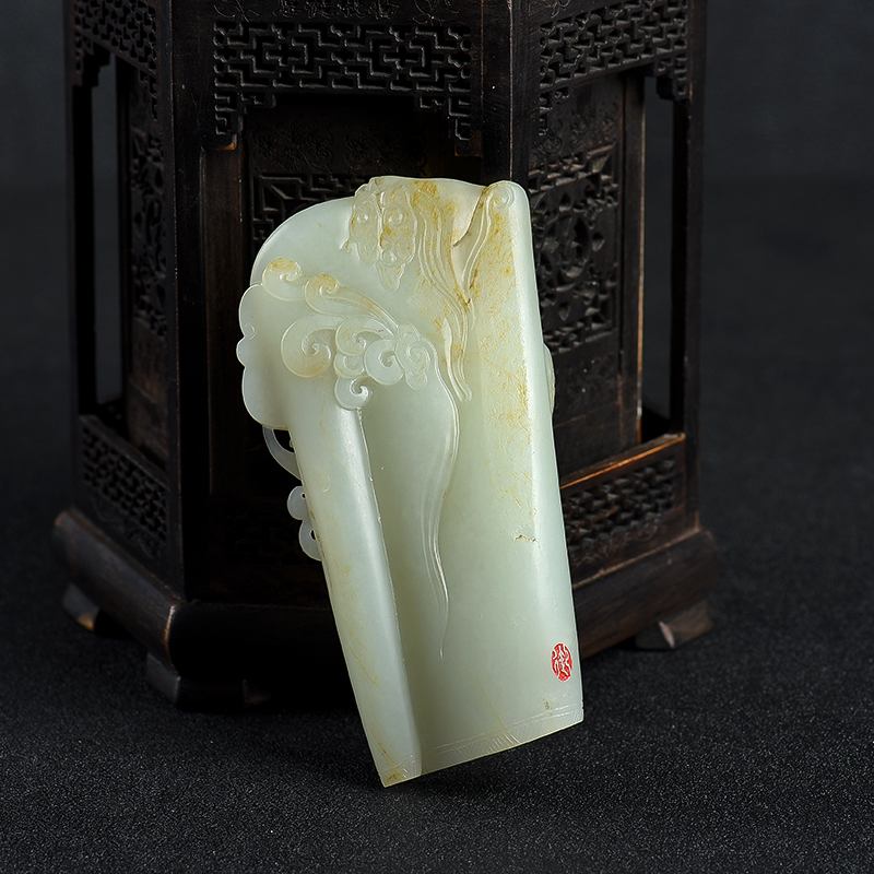 天然籽料和田玉辰龙手把件-红掌柜