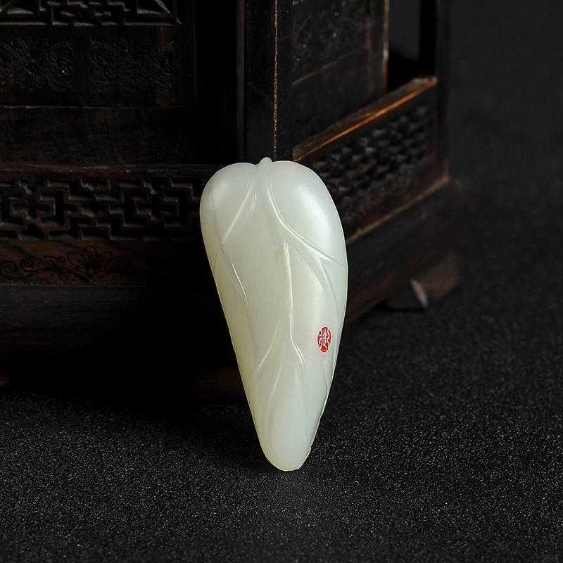 天然籽料和田玉一鸣惊人吊坠-红掌柜