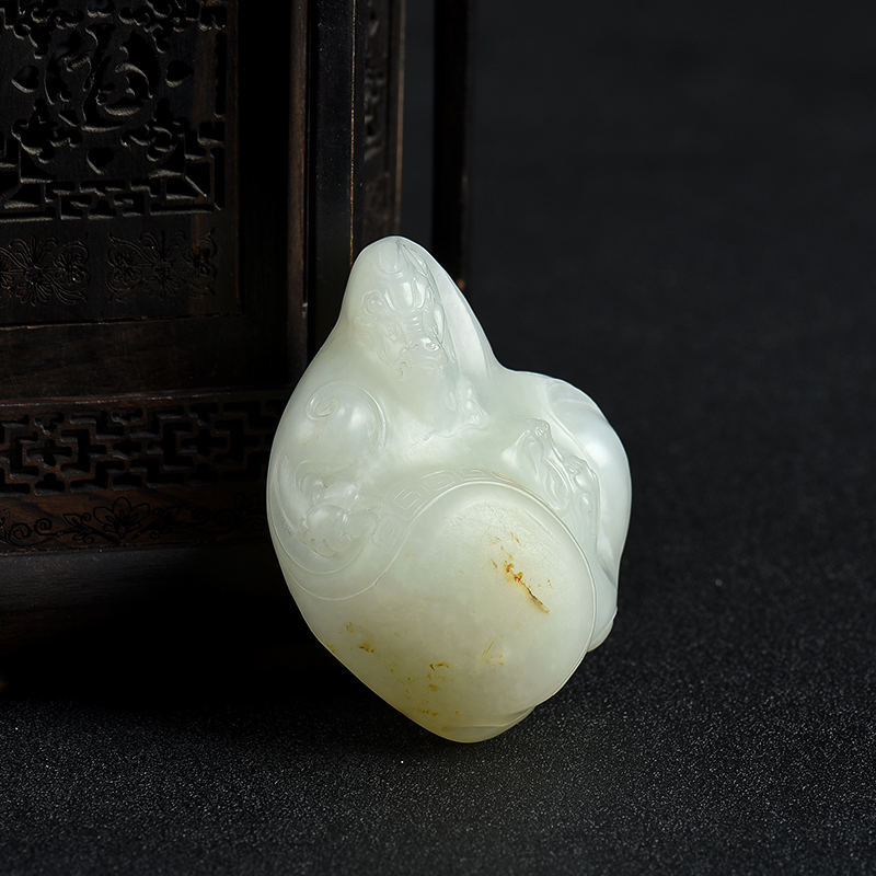 籽料和田白玉双龙戏珠手把件-红掌柜