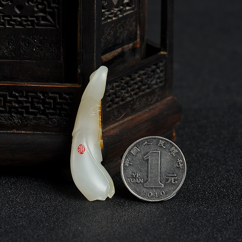 和田玉玉兰花吊坠-红掌柜