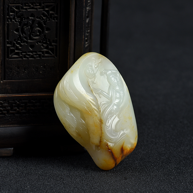 俏色和田玉观音吊坠-红掌柜