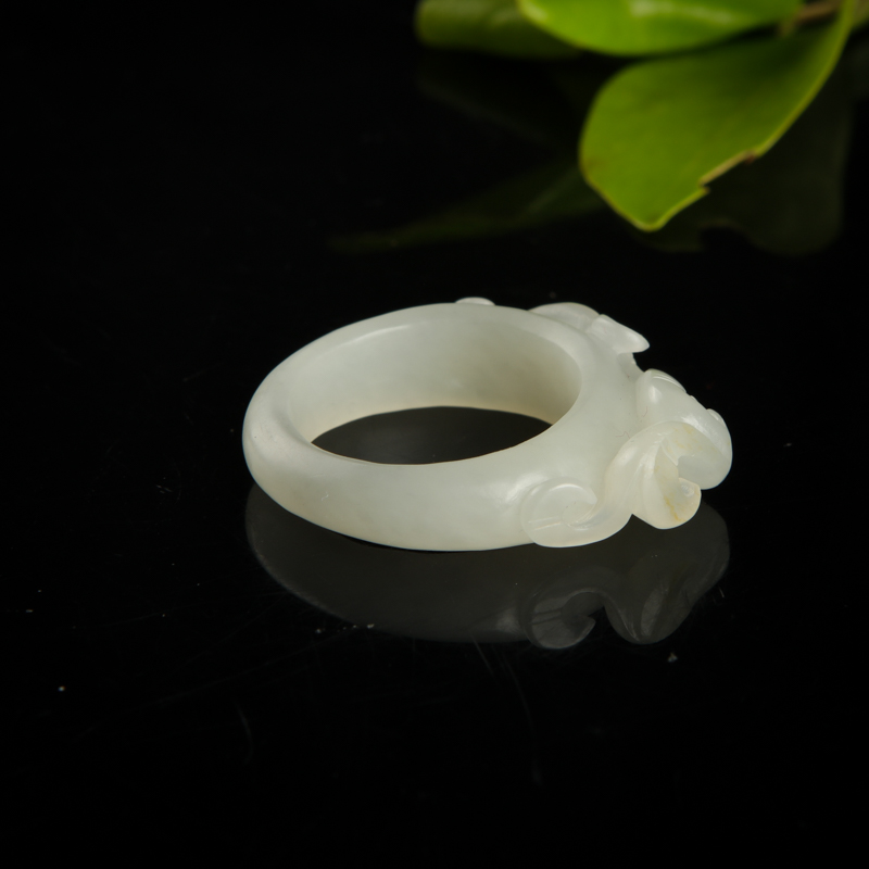 天然籽料和田玉仿古龙纹戒指-红掌柜