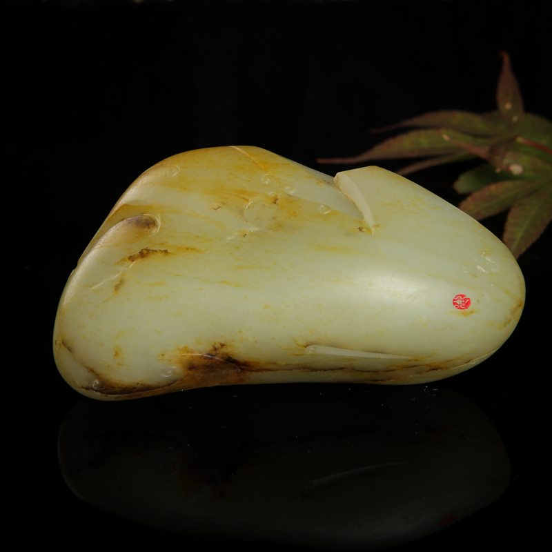 新疆天然和田青白玉仿古龙纹手把件-红掌柜