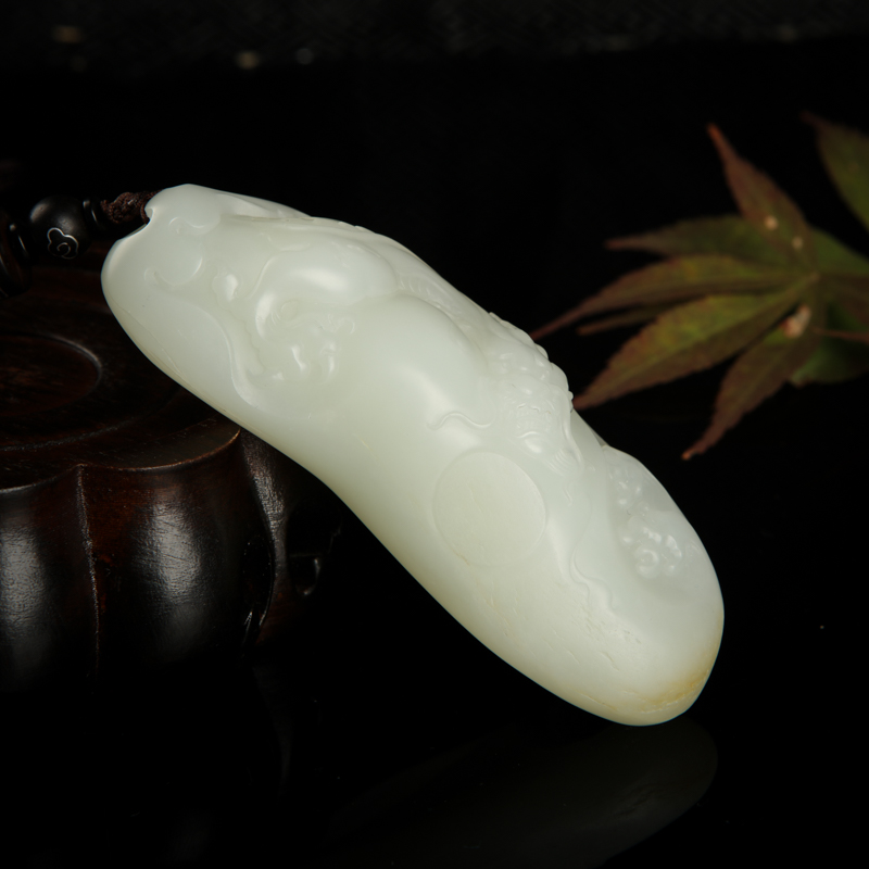 天然籽料和田白玉辰龙手把件-红掌柜