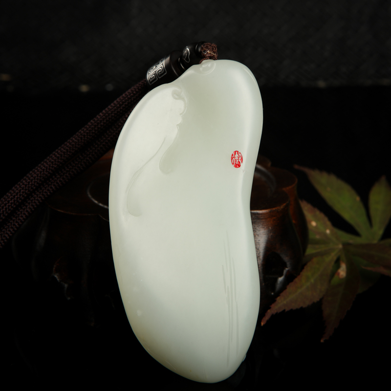 新疆天然和田白玉辰龙手把件-红掌柜