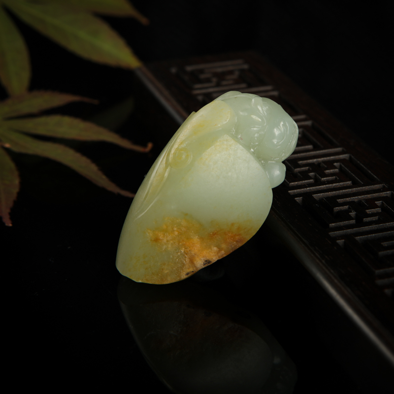 新疆籽料和田青白玉霸下吊坠-红掌柜