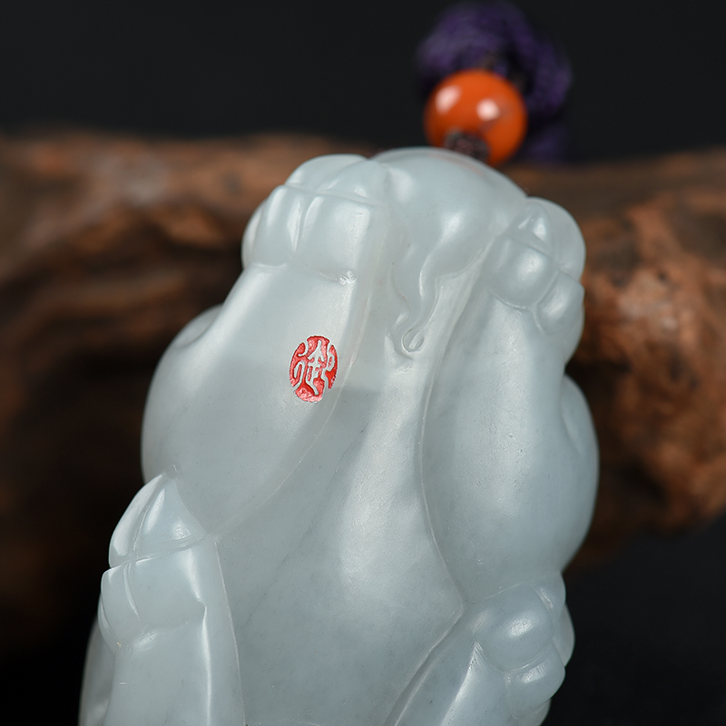 新疆天然籽料俏色和田玉吊坠-红掌柜