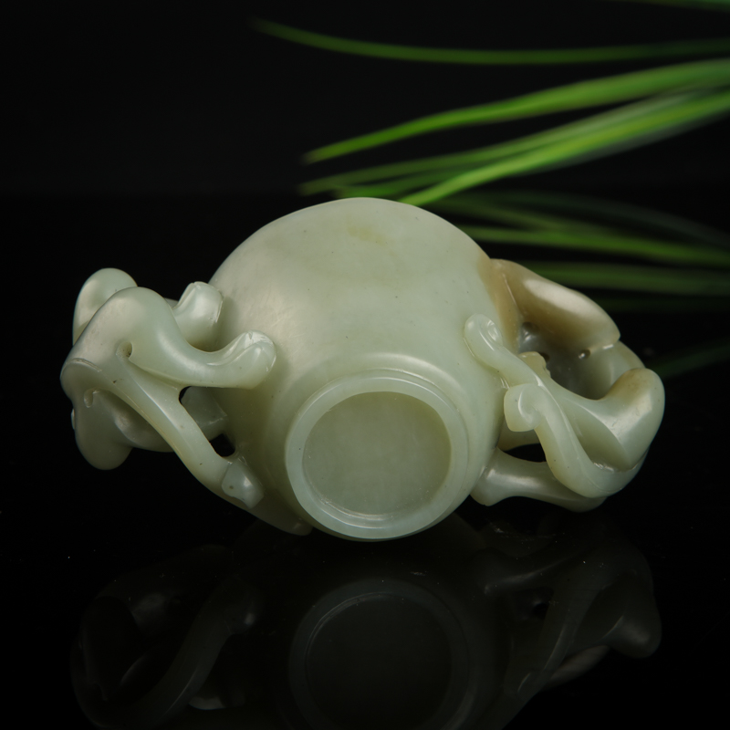 新疆和田青白玉瑞兽酒杯摆件-红掌柜