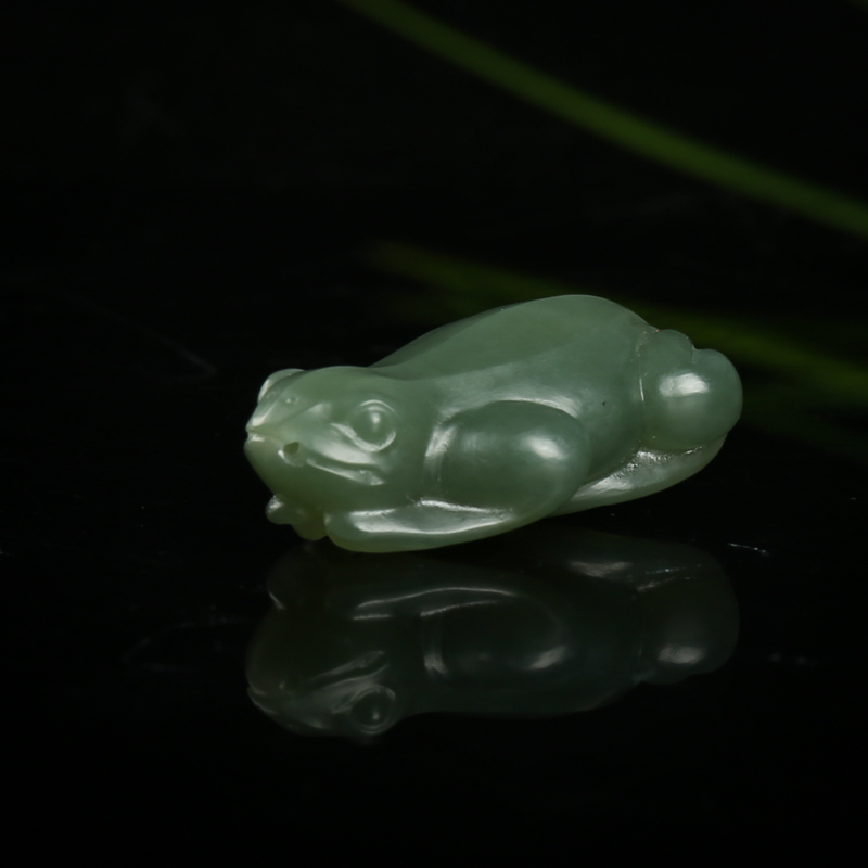 新疆天然和田青玉招财进宝吊坠-红掌柜