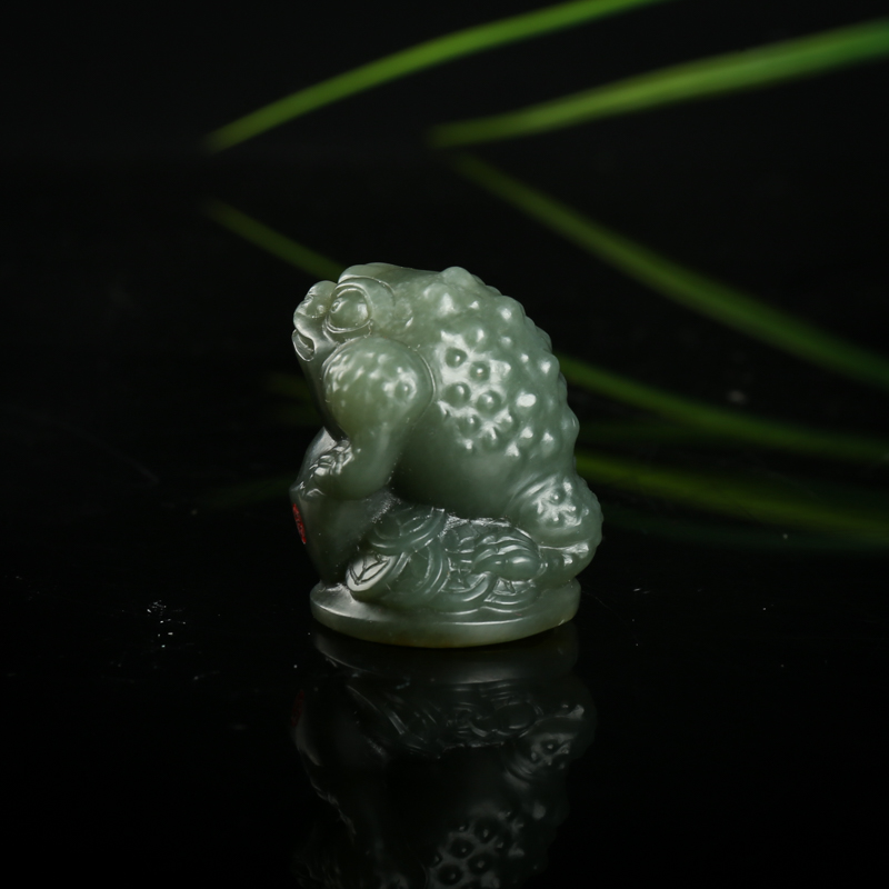 和田青玉招财进宝吊坠-红掌柜