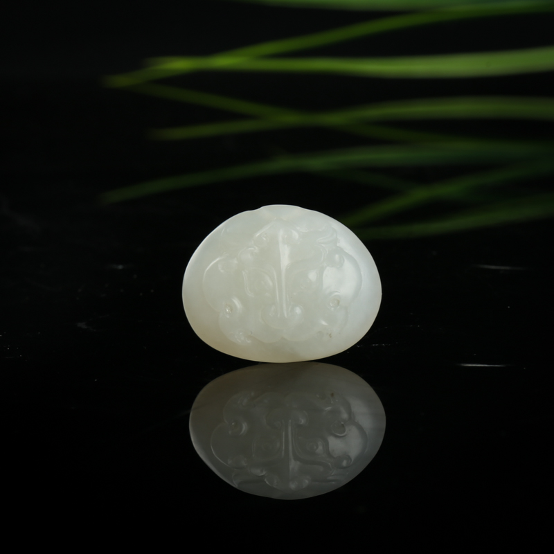 籽料和田白玉兽头吊坠-红掌柜