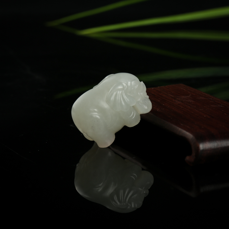 新疆籽料和田白玉吉人天相吊坠-红掌柜