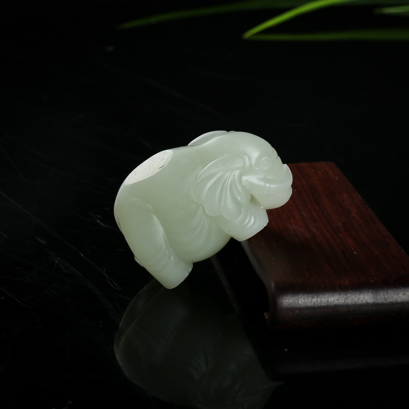 新疆籽料和田白玉吉祥吊坠-红掌柜