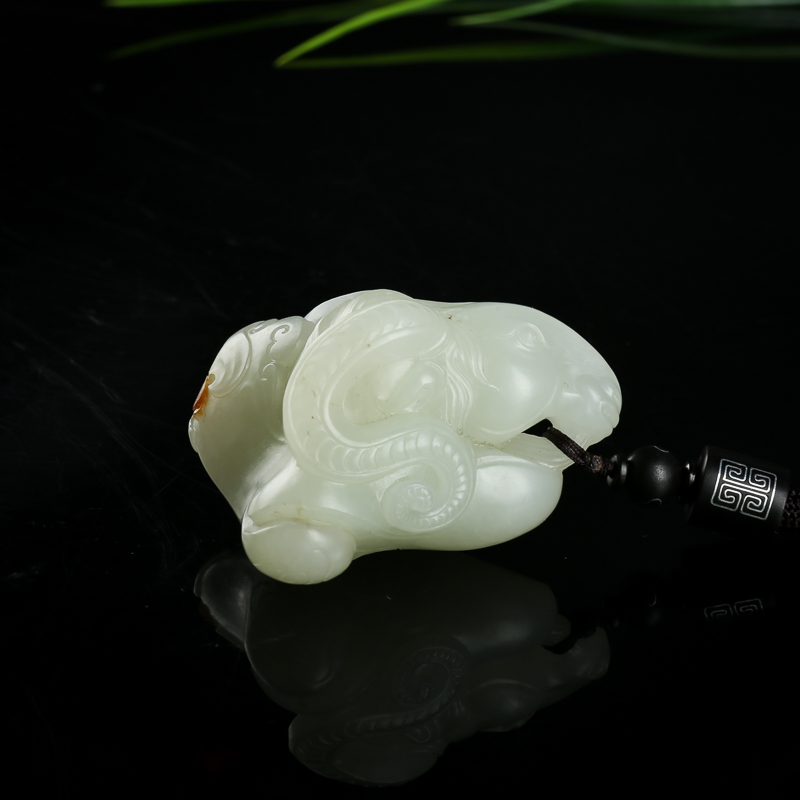 新疆天然籽料和田白玉手把件-红掌柜
