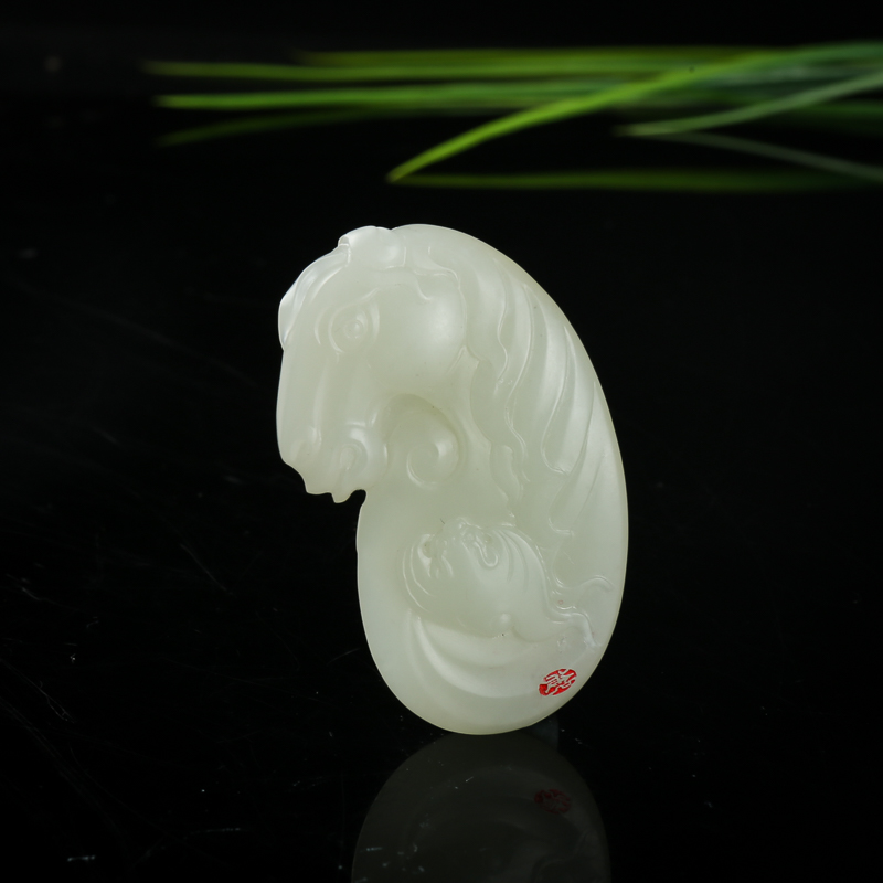 新疆天然籽料和田白玉午马吊坠-红掌柜