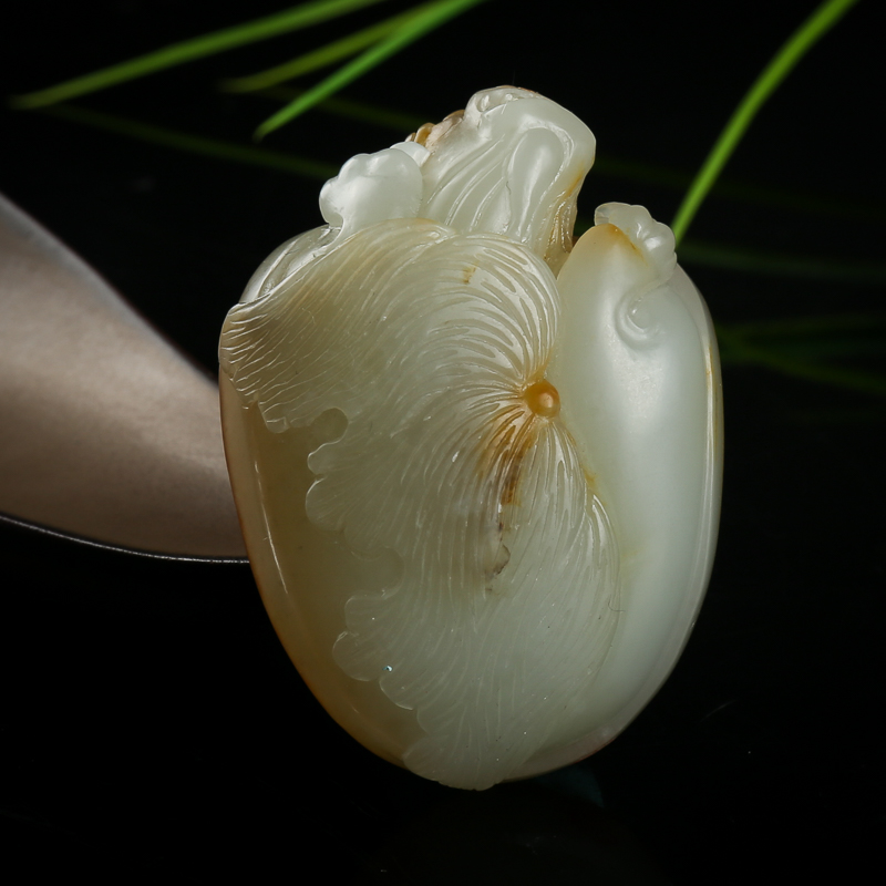 新疆天然俏色和田玉龙龟吊坠-红掌柜