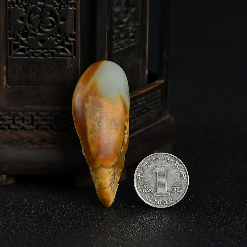 和田玉鹰击长空吊坠-红掌柜