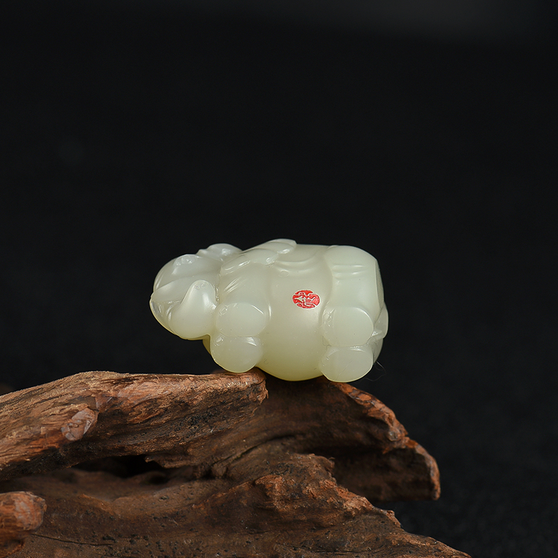 新疆天然和田白玉大象吊坠-红掌柜