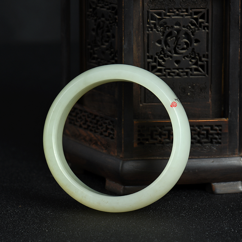 天然籽料和田青白玉手镯-红掌柜