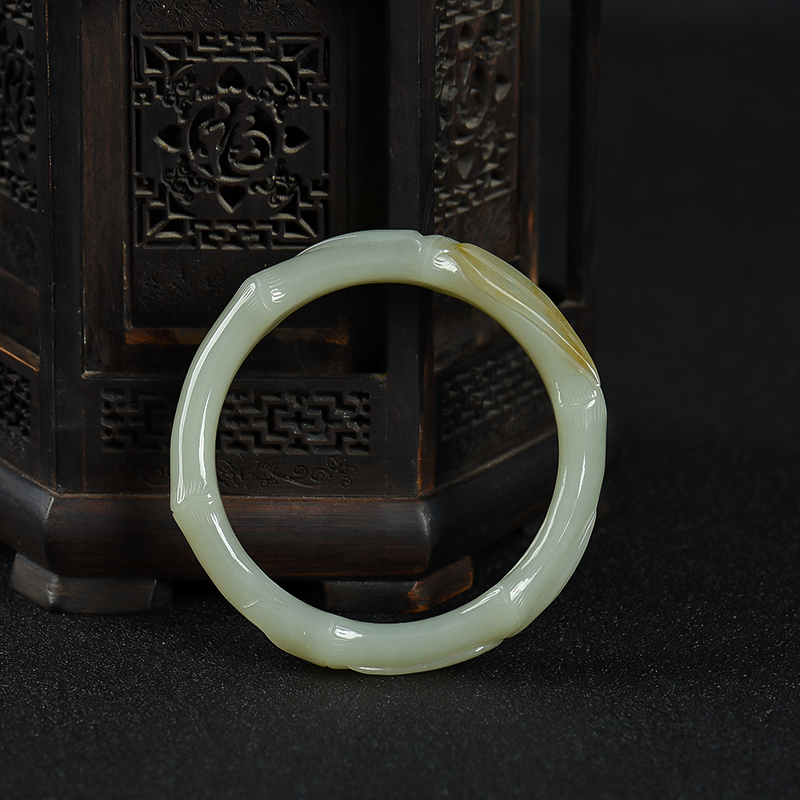 53mm籽料和田青白玉节节高升手镯-红掌柜