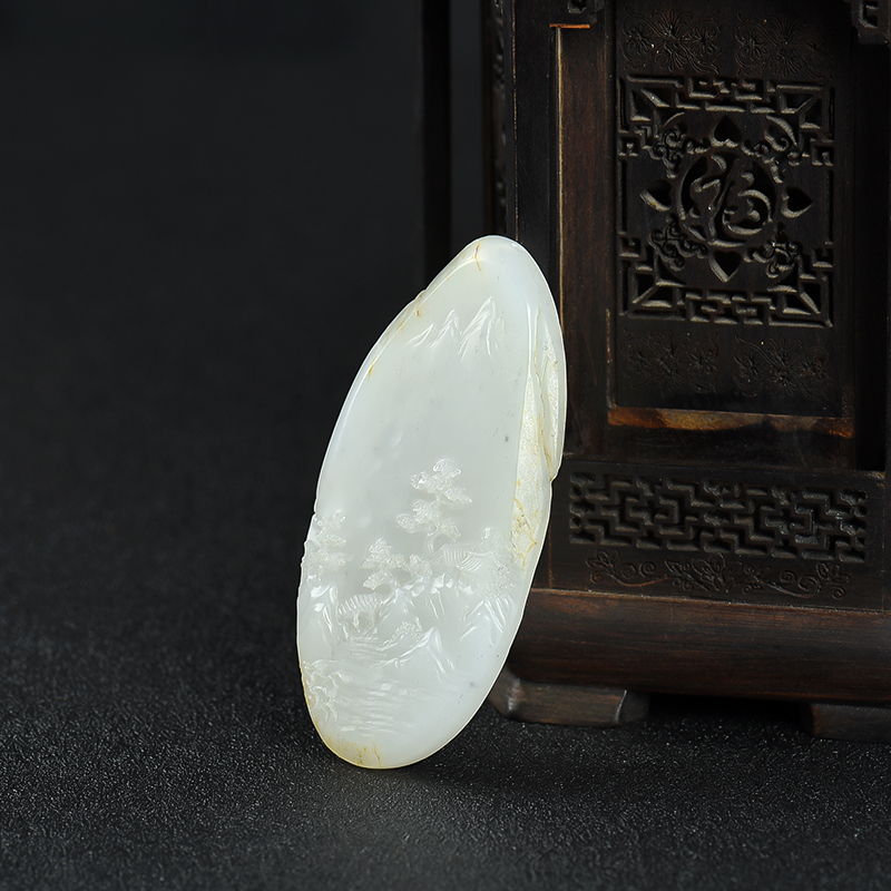 籽料和田玉远山近林吊坠-红掌柜