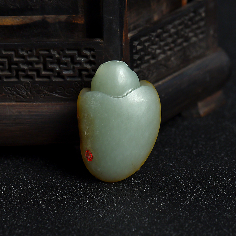 新疆天然俏色和田玉龙龟吊坠-红掌柜