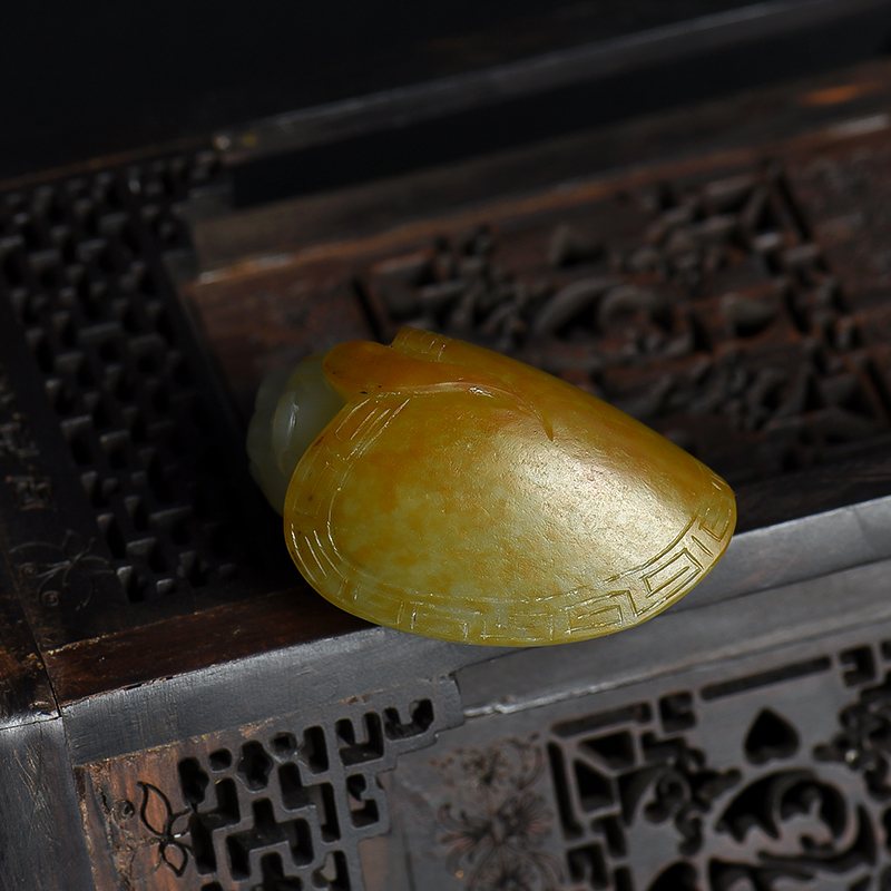 新疆天然籽料和田玉龙龟吊坠-红掌柜