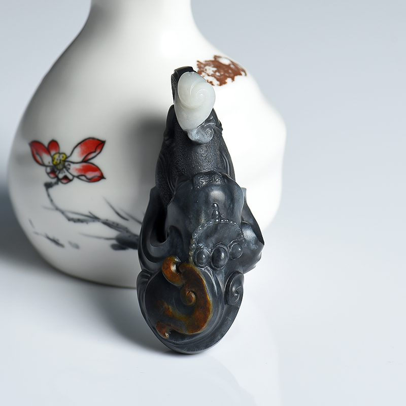 新疆天然籽料俏色和田玉大象手把件-红掌柜