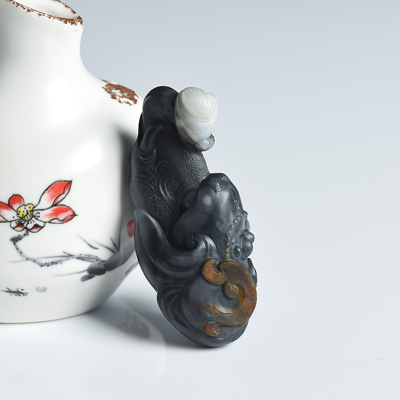 天然籽料俏色和田玉大象手把件-红掌柜