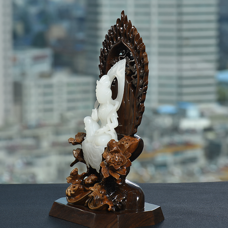 新疆天然籽料和田玉观音摆件-红掌柜