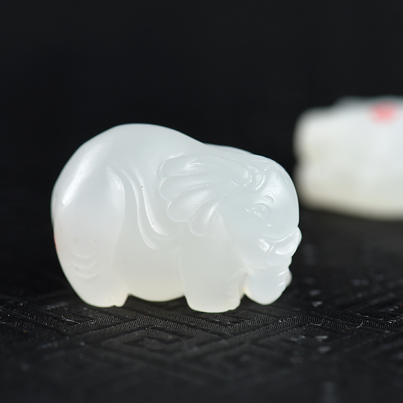 籽料和田白玉大象-红掌柜