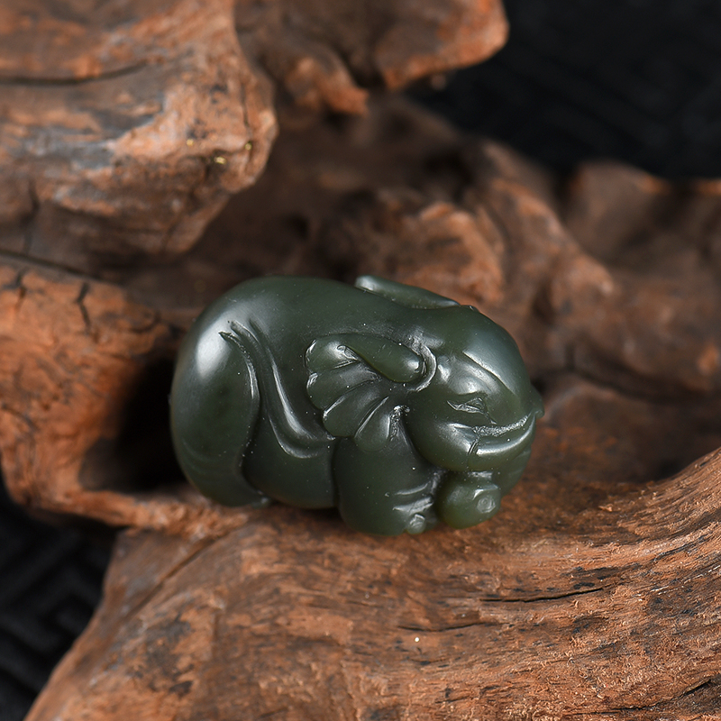 和田青玉吉人天相吊坠-红掌柜