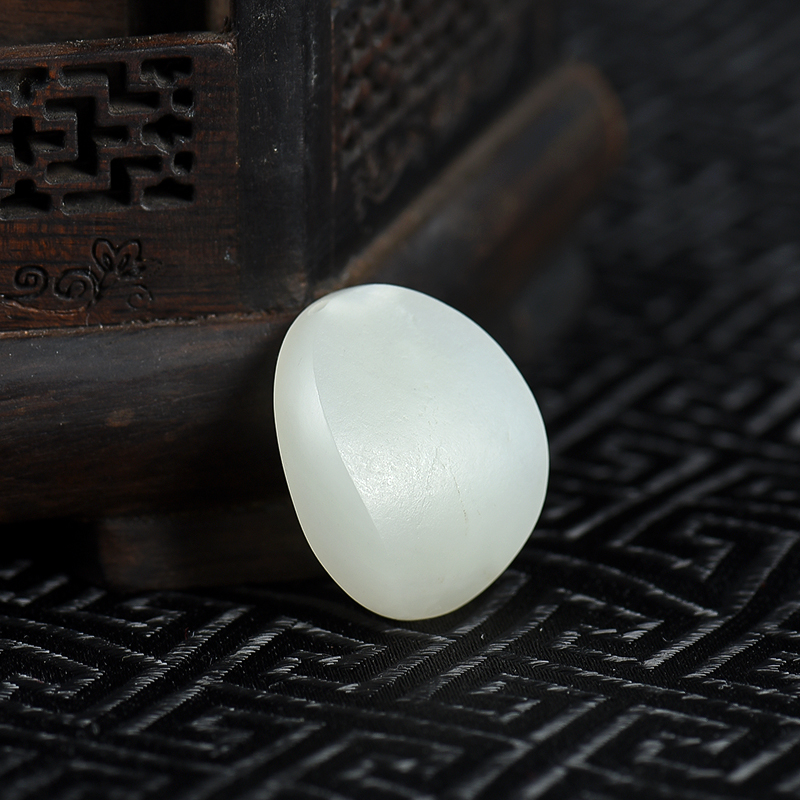 天然籽料和田白玉随形吊坠-红掌柜