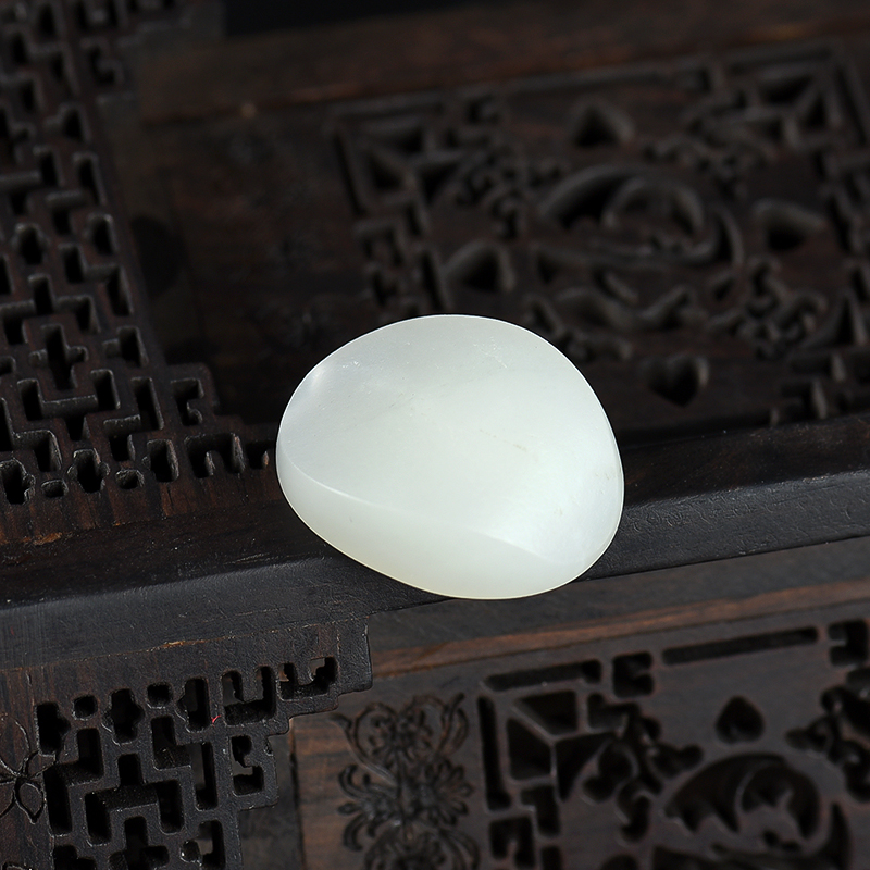 新疆天然籽料和田玉随形吊坠-红掌柜