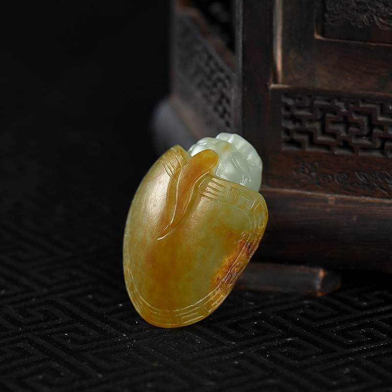 天然和田青白玉龙龟吊坠-红掌柜