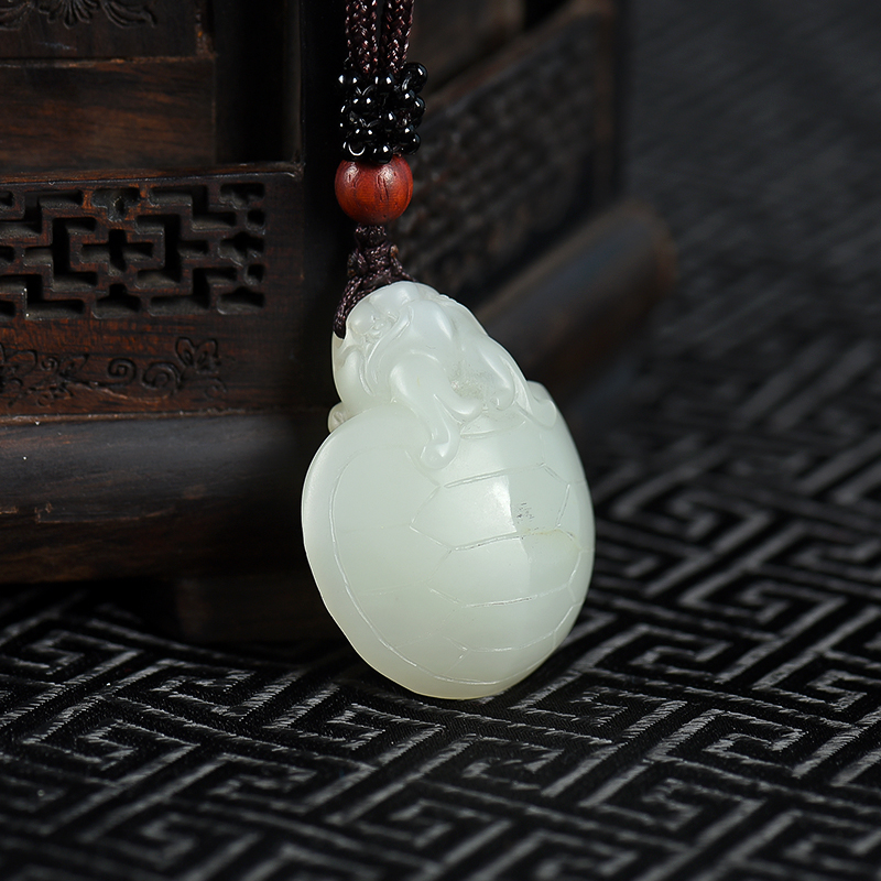 天然籽料和田白玉龙龟吊坠-红掌柜