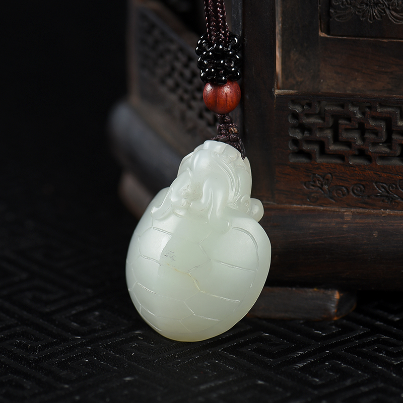 新疆籽料和田白玉龙龟吊坠-红掌柜