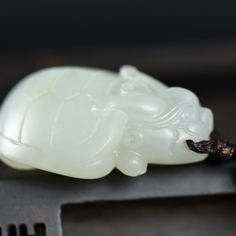 籽料和田白玉龙龟吊坠-红掌柜