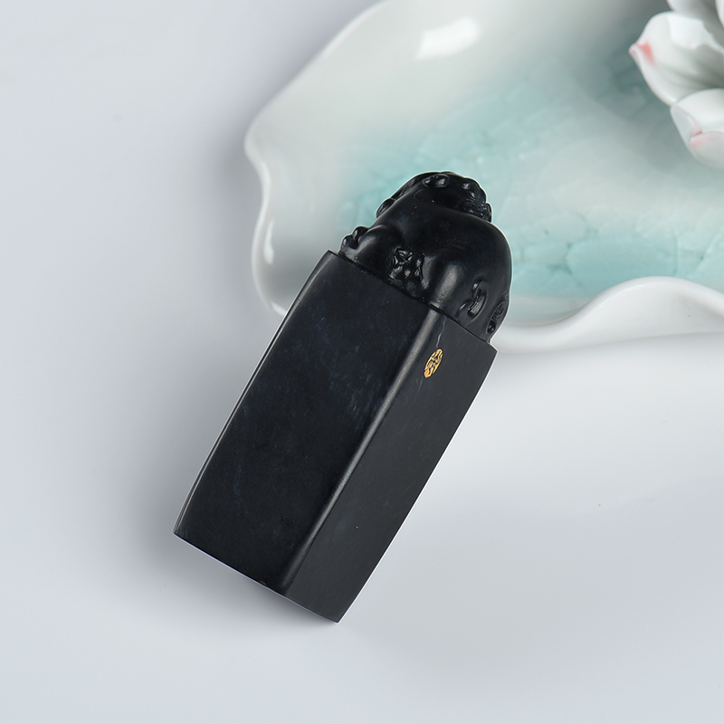 新疆天然和田墨玉貔貅印章-红掌柜