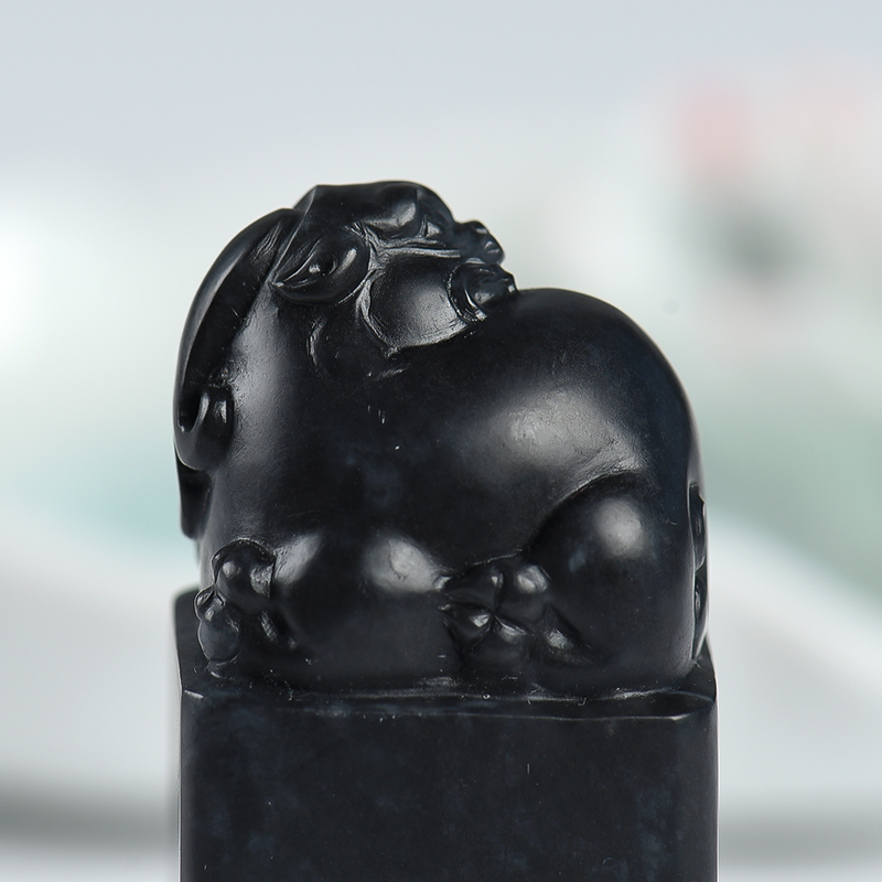 新疆天然籽料和田墨玉印章-红掌柜