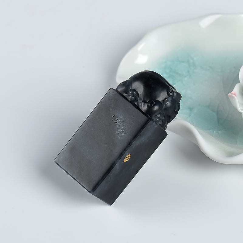 新疆天然和田墨玉貔貅印章-红掌柜