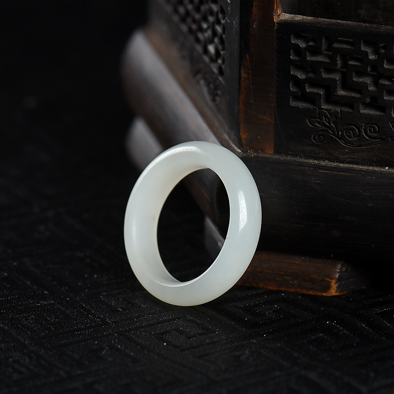 新疆籽料和田白玉戒指-红掌柜