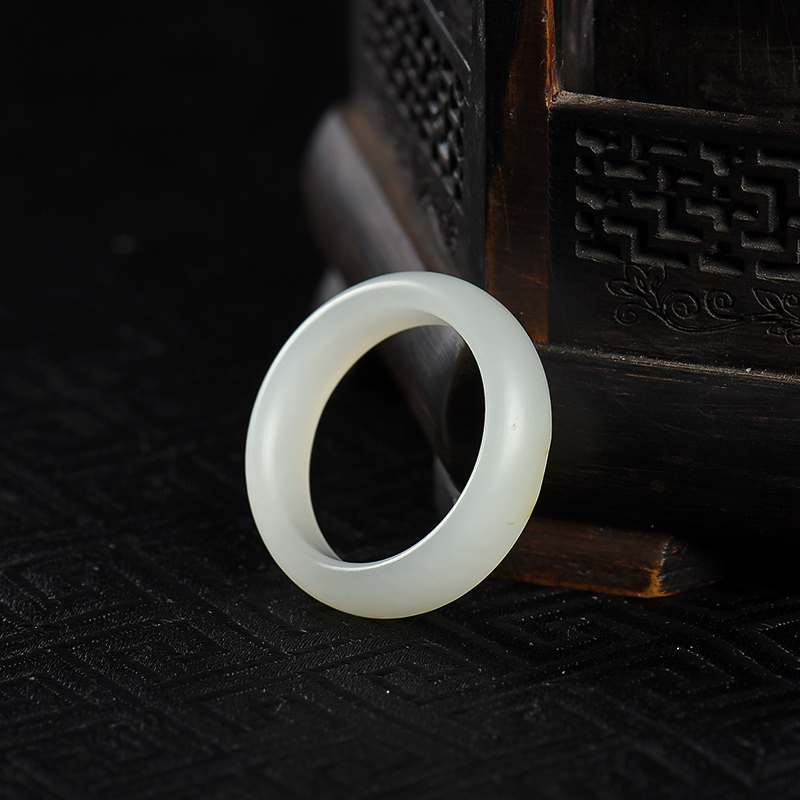 新疆籽料和田白玉戒指-红掌柜