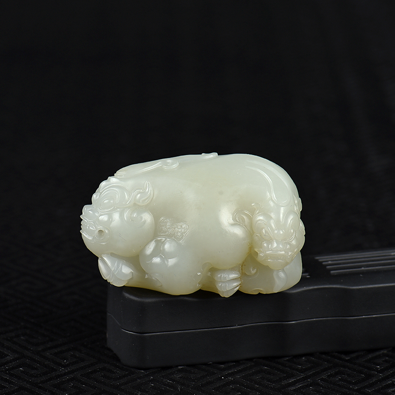 新疆籽料和田白玉貔貅吊坠-红掌柜