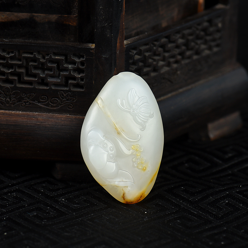 新疆天然籽料俏色和田玉一品清廉吊坠-红掌柜