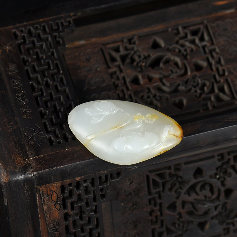 新疆天然籽料和田玉一品清廉吊坠-红掌柜