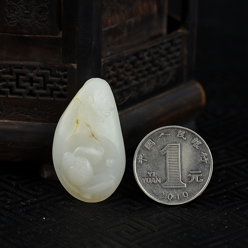 和田白玉一品清廉吊坠-红掌柜