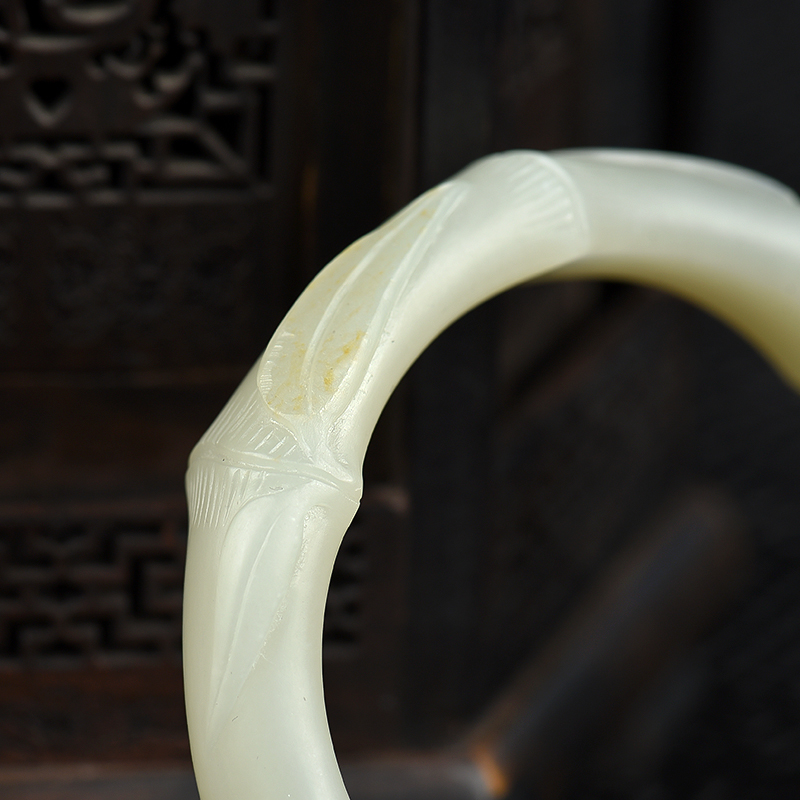 天然籽料和田青白玉手镯-红掌柜