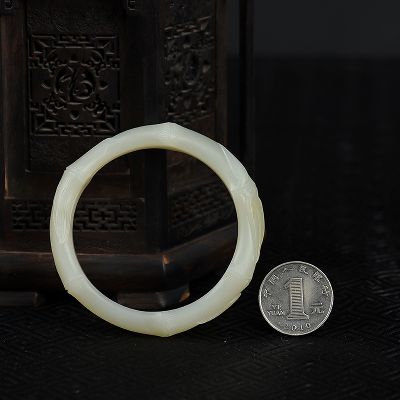 籽料和田青白玉手镯-红掌柜