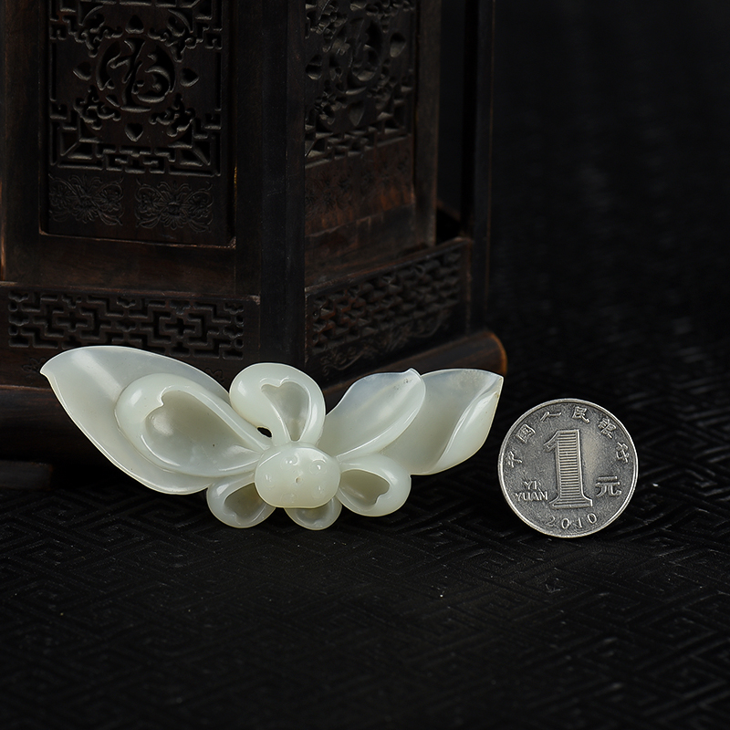 和田青白玉一品清廉吊坠-红掌柜